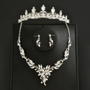 Set de bijuterii: colier, cercei și coroană – aliaj, electroplacare, accesorii pentru păr, model: cruce/coroană/numerale romane