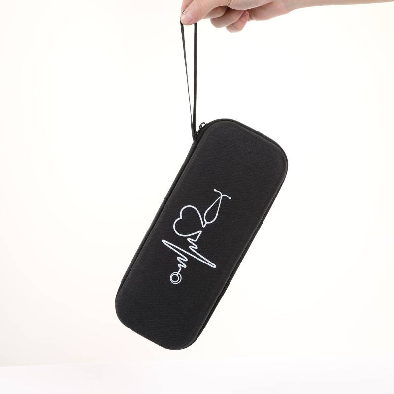 Stetoszkóp tároló táska EVA kemény héjjal, Dragon Dance textil, állítható rögzítő pántok és hálós zsebek, utazáshoz és asztali tároláshoz.