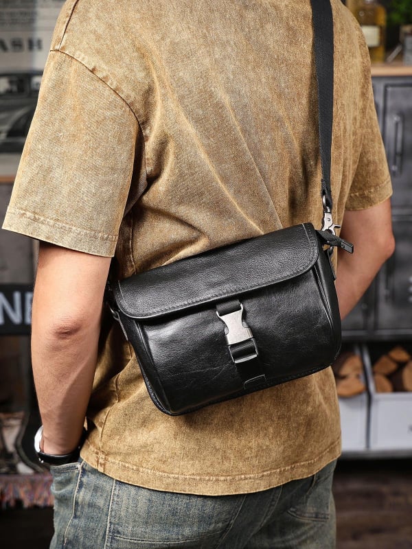 Geantă crossbody pentru bărbați din piele naturală, piele top-layer de vită, model monocrom, căptușeală poliester-bumbac, toamnă 2024