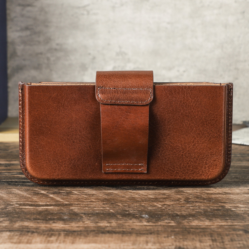 Telefono diržo dėžutė Black Angel - natūrali oda (pirmo sluoksnio karvės odos), užsegimas su virvele, banknotų kišelis, horizontali kvadrato forma