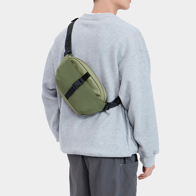Muška crossbody torba — Oxford tkanina, prozračna i vodootporna, ultralakа i proširiva, ulični stil