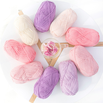 Mezgamas lėlių pledas, rankų darbas, keturių siūlų medvilnės siūlas mišinys (60% Xinjiang medvilnė, 40% akrilas); 2.6 NM, 4 siūlai, 50 g