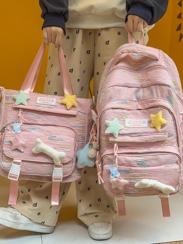 Fendel nejlon iskolatáska lányoknak, csíkos mintázat, friss és édes stílus, 20–35L, 14 hüvelykes laptophoz alkalmas, ergonomikus ívelt vállpántok, terheléscsökkentő kialítás, 2025 tavasz