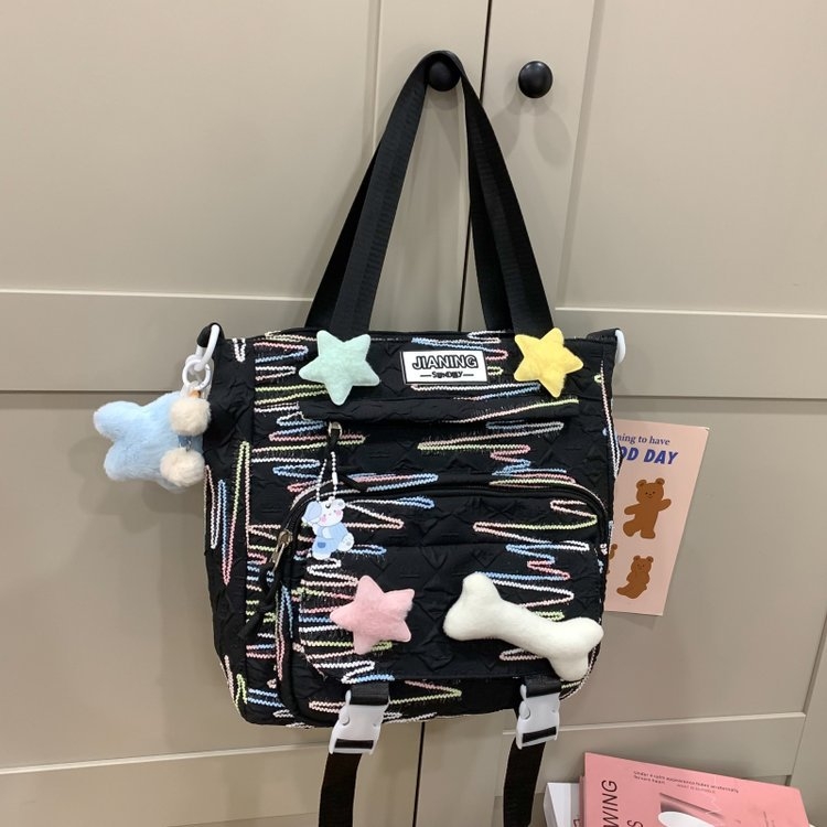 Fendel nejlon iskolatáska lányoknak, csíkos mintázat, friss és édes stílus, 20–35L, 14 hüvelykes laptophoz alkalmas, ergonomikus ívelt vállpántok, terheléscsökkentő kialítás, 2025 tavasz