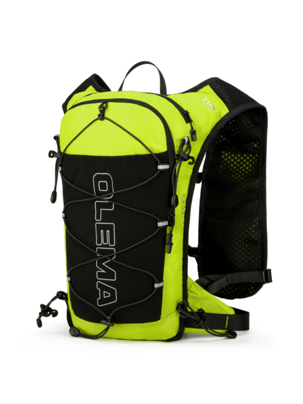 Pārgājienu mugursoma ar lielu ietilpību, izgatavota no neilona, ūdensnecaurlaidīga un elpojoša.