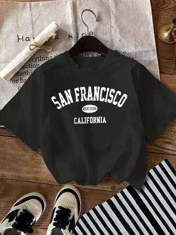 Μπλουζάκι από βαμβάκι 95%+ με γεωμετρικό σχέδιο, χαλαρή εφαρμογή, λαιμόκοψη στρογγυλή, κοντά μανίκια