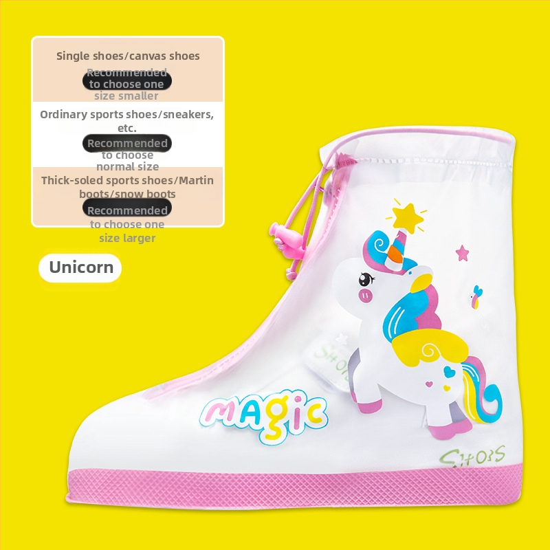 Vaikų lietaus batų uždangalai – vandeniui atsparūs, neslystantys, atsparūs dėvėjimui, atsparūs nešvarumams; karikatūrų motyvai (vienaragis, antis, dinozauras, lokys)