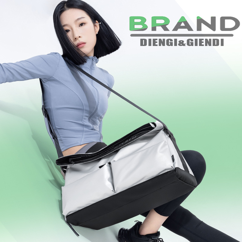 Idigi tornazsák száraz–nedves elválasztással, 20–35L, Leather Film, vízálló, bővítés