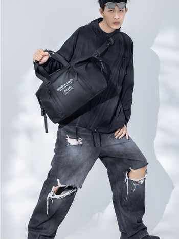 Idigi Unisex Τσάντα Ταξιδιού Διαγώνιας Ωμής 20–35L, PU Ανθεκτικό στην Φθορά, Διαχωρισμός Ξηρού/Υγρού, Αστικός Στυλ για Αναψυχή