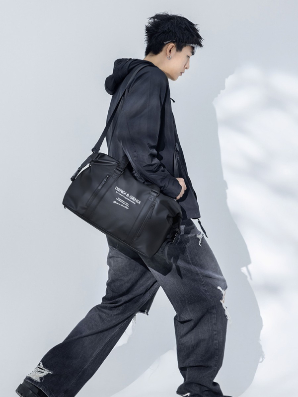 Idigi uniszex utazó oldaltáska 20–35L, kopásálló PU, száraz–nedves elválasztás, városi egyszerű stílus szabadidőre