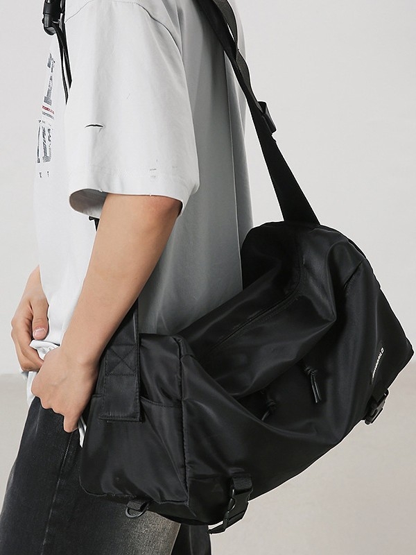 Férfi crossbody táska nagy kapacitással mindennapi használatra (Nylon; Kopásálló; Márka Yuxian; Férfi crossbody táska; Szabadidős utazások)