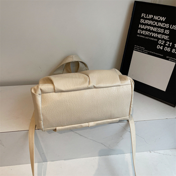 PU válltáska városi egyszerű stílusban, horizontálisan négyzetes forma, cipzáras nyitás és belső cipzáras zseb.