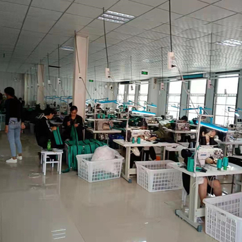 Ταξιδιωτική τσάντα - ελαφριά με διαχωρισμό υγρών/ξηρών, 36-55L, Oxford ύφασμα εξωτερικά, φερμουάρ, πολυεστερική επένδυση