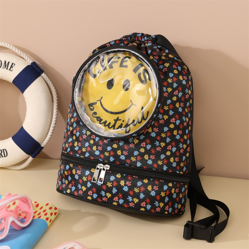 Úszótáska nedves–száraz elkülönítésével, kubiformájú, poliészter, többfunkciós utazási tároló