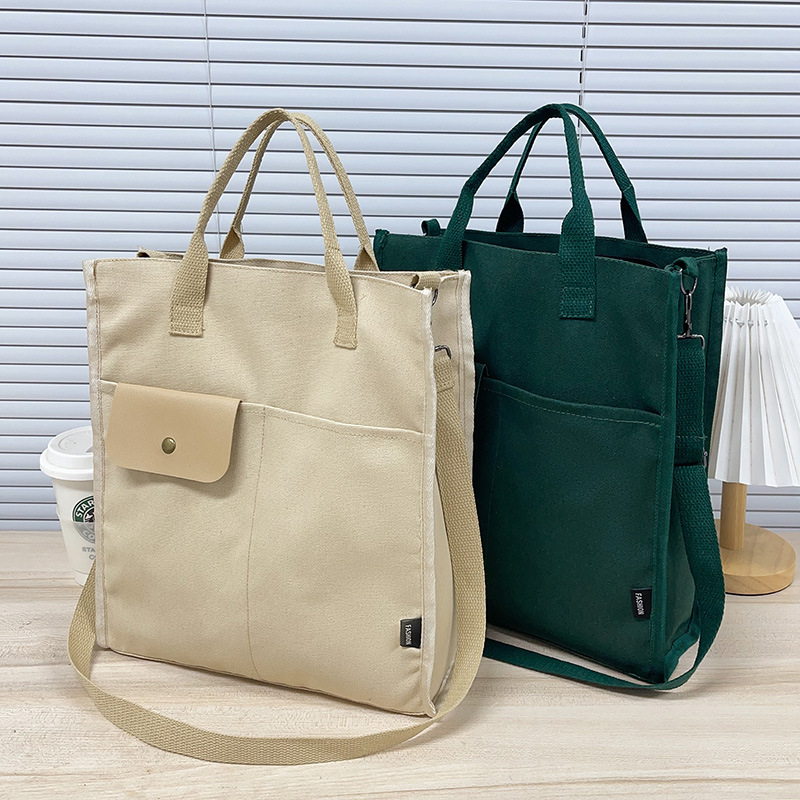 Női vászon táska - városi egyszerűség, horizontális négyzet alak, nyitás fedél, belső szerkezet cipzár zseb, telefon zseb, sandwich cipzár zseb