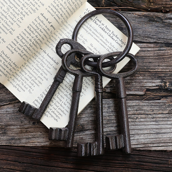 Kulcstartó falidísz — öntöttvas, geometriai forma, modern minimál stílus, európai vintage ihletés, ajándék kész