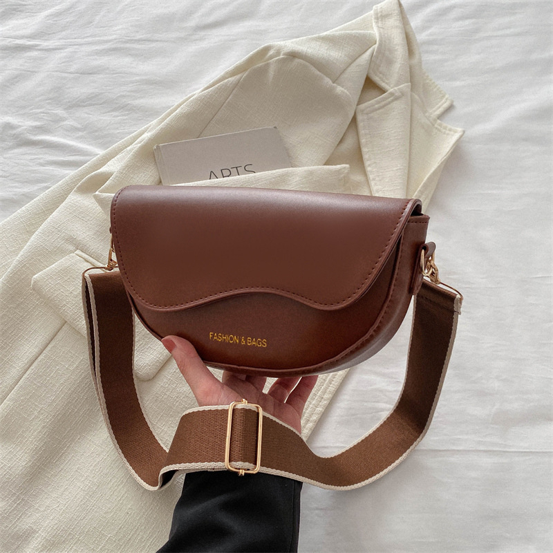 Geantă Public Coffee PU tip șa, crossbody, formă orizontală pătrată, închidere magnetică, buzunar interior pentru telefon, stil urban
