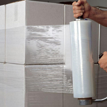 Stretch wrap plēve – caurspīdīga PE plēve ar augstu viskozitāti, tīrais svars 4 kg, izcelsme: Linyi, Shandong; zīmols: Jiachuang