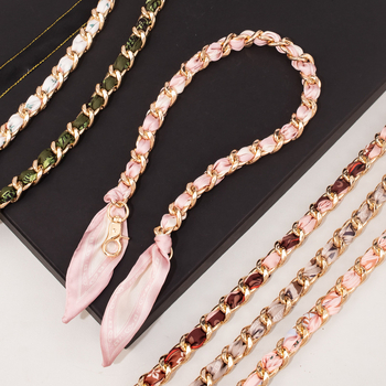 Weiqi metalinė peties juosta su dryžių raštu, austas šilko šalikė dekoracija ir ilga plėtimo grandinė maišui