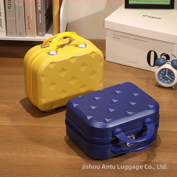 Βαλίτσα ταξιδιού ABS+PC, άνοιγμα με φερμουάρ, τροχός μονής κατεύθυνσης, βάρος περίπου 0,7 kg, συμβατικό κλείσιμο με συνδυασμό