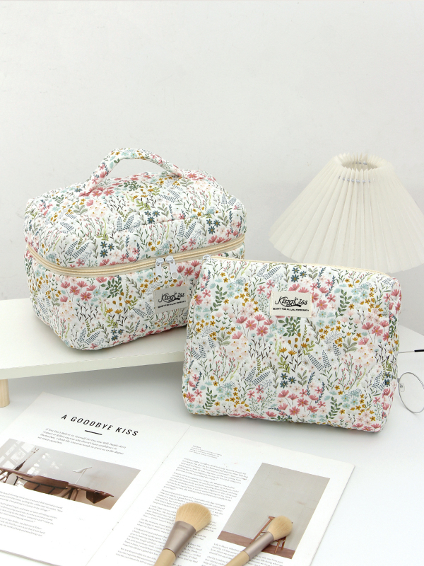 Nagy kapacitású kozmetikai neszeszer – pamut anyag, kockás minta, poliészter bélés, Berg márka