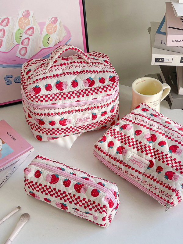 Nagy kapacitású kozmetikai neszeszer – pamut anyag, kockás minta, poliészter bélés, Berg márka