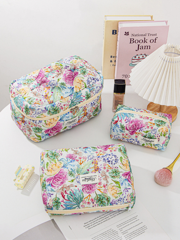 Nagy kapacitású kozmetikai neszeszer – pamut anyag, kockás minta, poliészter bélés, Berg márka