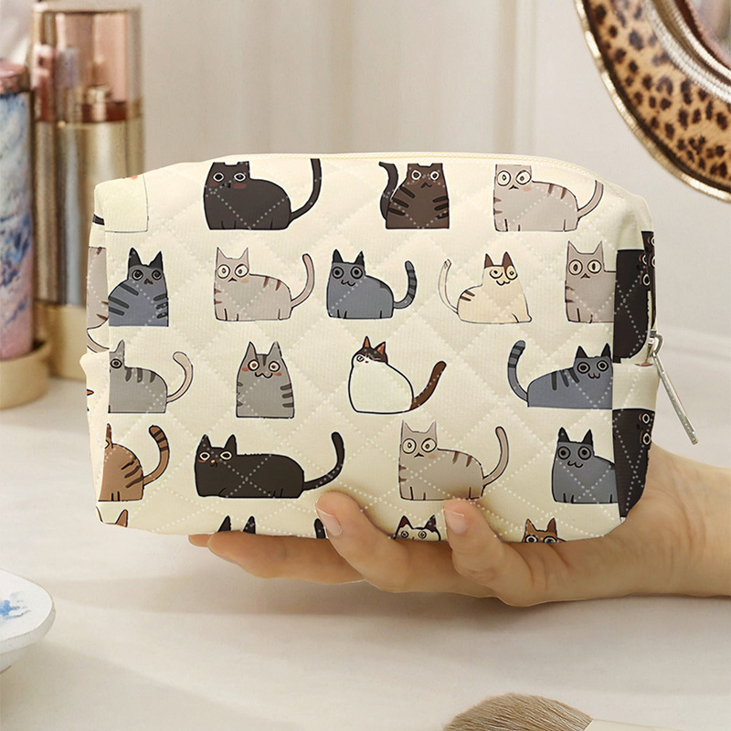 Qiantu márkás kozmetikai táska geometriai mintával — rombusz anyag, poliészter bélés, 2024 nyári kiadás