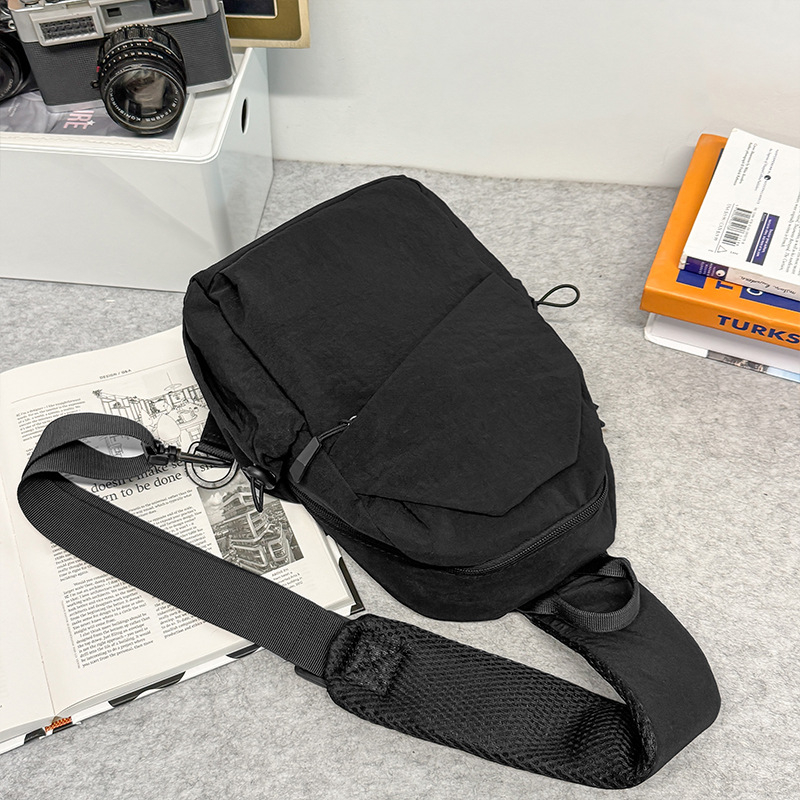 Férfi keresztbody mellény táska – poliészter, szabadidő utazási stílus, egyszínű mintázat, bélés poliészter, 2025 tavasz