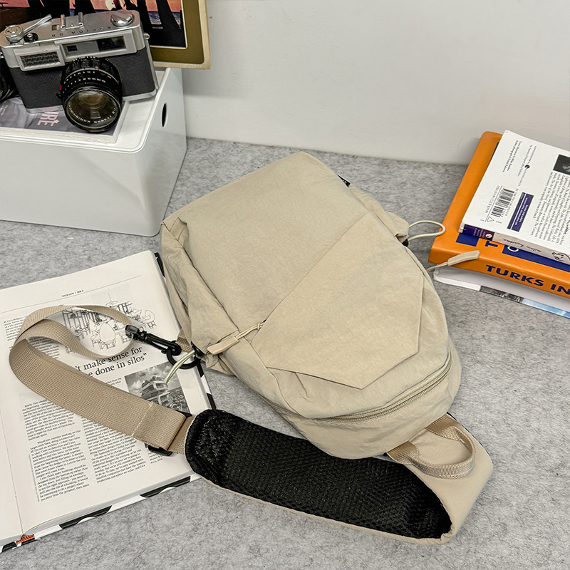 Férfi keresztbody mellény táska – poliészter, szabadidő utazási stílus, egyszínű mintázat, bélés poliészter, 2025 tavasz