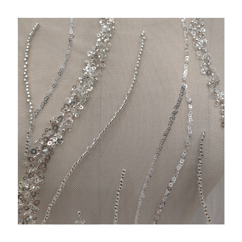 Siuvinėta nėrinių applikacija su karoliukais vestuvinei suknelei (100% poliesteris, Mada drabužiai, Prekės ženklas: Ruixin lace, Kokybės standartas GB)