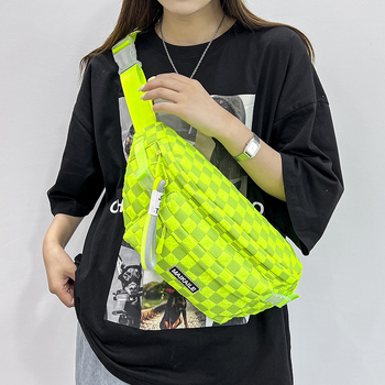 Sieviešu crossbody soma japāņu stilā, ikdienas soma, liela ietilpība, šahovnica raksts (Nailons; rāvējslēdzējs; šahovnica raksts; liela ietilpība; iekšējā rāvējslēdzēja kabata)
