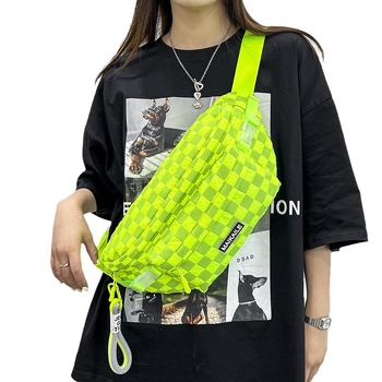 Sieviešu crossbody soma japāņu stilā, ikdienas soma, liela ietilpība, šahovnica raksts (Nailons; rāvējslēdzējs; šahovnica raksts; liela ietilpība; iekšējā rāvējslēdzēja kabata)