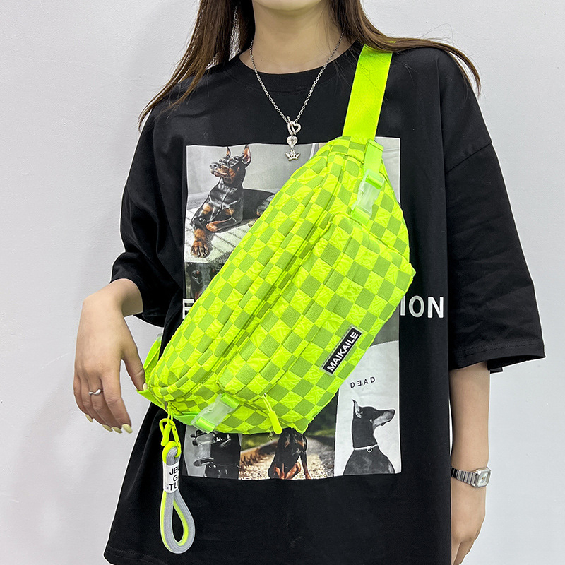 Sieviešu crossbody soma japāņu stilā, ikdienas soma, liela ietilpība, šahovnica raksts (Nailons; rāvējslēdzējs; šahovnica raksts; liela ietilpība; iekšējā rāvējslēdzēja kabata)