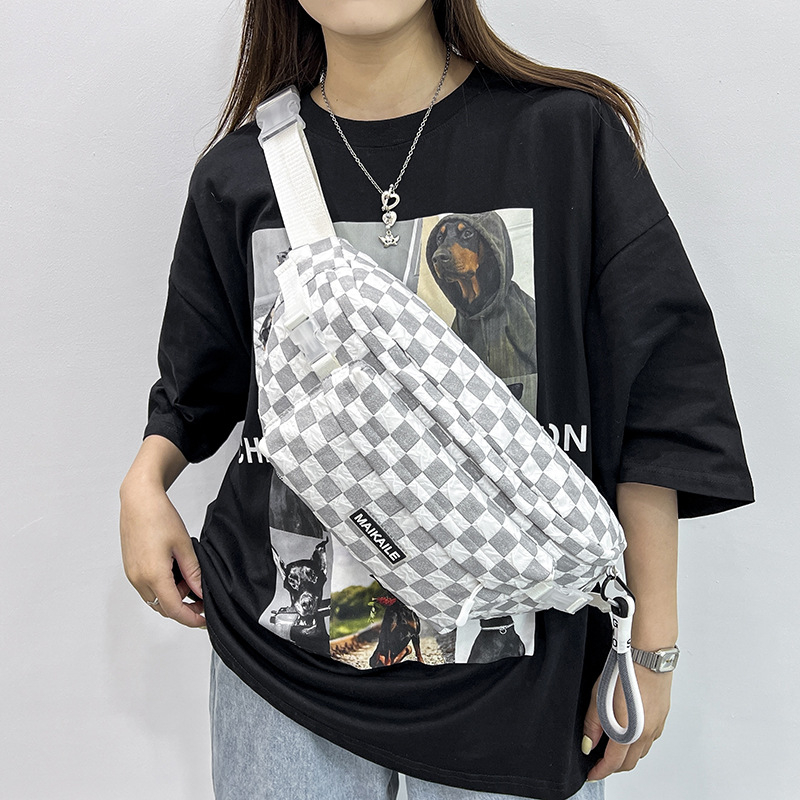 Sieviešu crossbody soma japāņu stilā, ikdienas soma, liela ietilpība, šahovnica raksts (Nailons; rāvējslēdzējs; šahovnica raksts; liela ietilpība; iekšējā rāvējslēdzēja kabata)