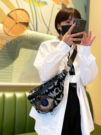 Чанта през кръст от Oxford плат, цип за отваряне, подплата полиестер, вътрешен джоб тип сандвич