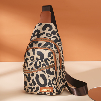 Geantă de umăr în stil stradal, imprimeu leopard, material PU, căptușeală poliester, închidere cu fermoar, buzunar intern cu fermoar și buzunar pentru telefon