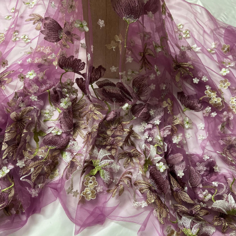 Nailono pluošto tinklinis audinys su siuvinėjimu suknelėms ir sijoms