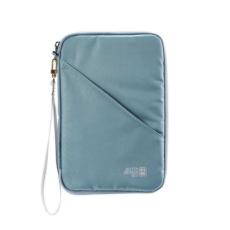 Torba za putovnicu i dokumente | BOTTA DESIGN | Modeli: B21142A, B18124A, B19130214A, B22150214A, BZFH001 • Materijal: poliester • Oblik: ručna torba