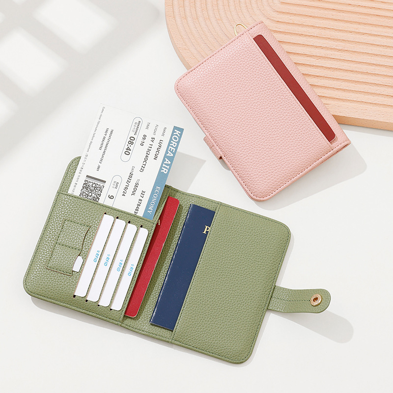 Moterų paso dėklas su RFID apsauga ir kaklo dirželiu | PU medžiaga, Geometrinis raštas, Poliesterio pamušalas