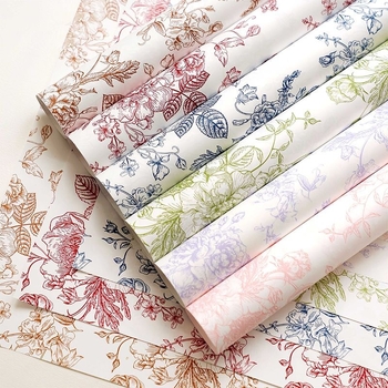 Dāvanu iepakojuma papīrs ar ziedu rakstu uz kraftpapīra, tintes druka, 10 loksnes