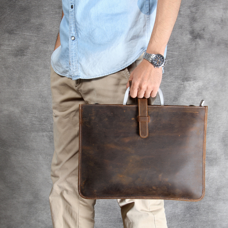 Férfi válltáska valódi bőrből – retro stílus, vízszintes négyzet alakú forma, cipzáras nyitás, belső rekesz ID-hez, telefonhoz és cipzáras zsebhez