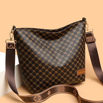 Кросбоди чанта, мини квадратна PU, ципно затваряне, вътрешен джоб с цип и идентификационен джоб, подплата полиестер