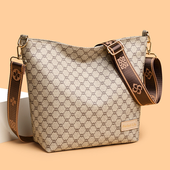 Кросбоди чанта, мини квадратна PU, ципно затваряне, вътрешен джоб с цип и идентификационен джоб, подплата полиестер