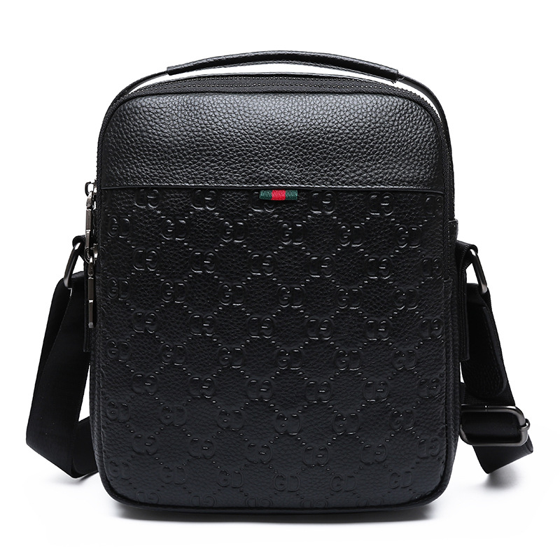 Férfi válltáska - felsőréteg marhabőr, belső nylon bélés, üzleti utakhoz és szabadidős utazásokhoz