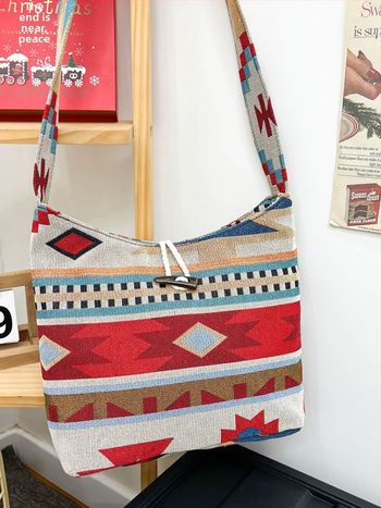 Жакардова тъкан за чанти и облекло — флорален дизайн, памук и лен; подплата полиестер; чанта dumpling; отваряне с цип; вътрешен джоб с цип