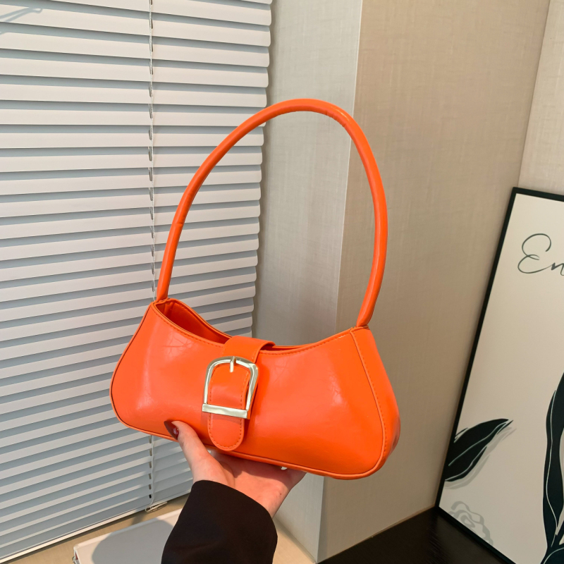 Geantă de subraț din PU, formă orizontală pătrată 3D, fermoar, construcție rigidă, cu o curea