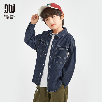 Παιδικό πουκάμισο από ξεπλυμένο τζιν, 82% βαμβάκι, μακριά μανίκια, άνετη ρετρό γραμμή, άνοιξη–φθινόπωρο 2025.