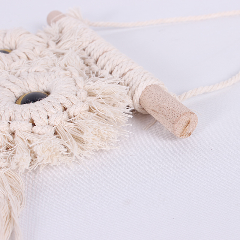 Sova goblena, rokām adīta no kokvilnas, apaļš formā ar apļa rakstu, piemērots dzīvojamai istabai un guļamistabai.