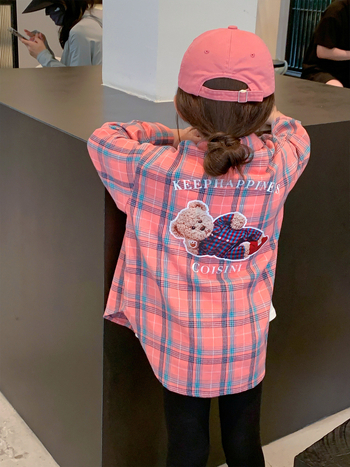 Παιδικό πουκάμισο, στυλ πριγκίπισσας, μακριά μανίκια, καρό μοτίβο, γιακάς με πέτο, Άνοιξη 2025.